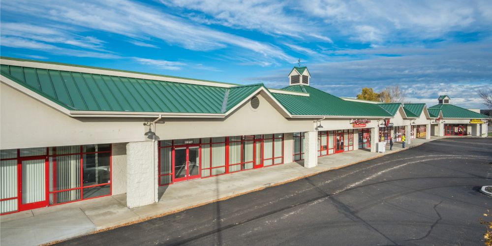 Overland Market: 8610 W Overland Rd, Boise, ID 83709